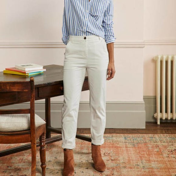 Pants - BODEN NWOT! Classic Chinos in Ecru - Size 10 PETITE